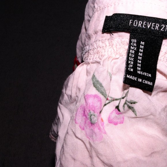 Beautiful Top - Picture 2 of 2